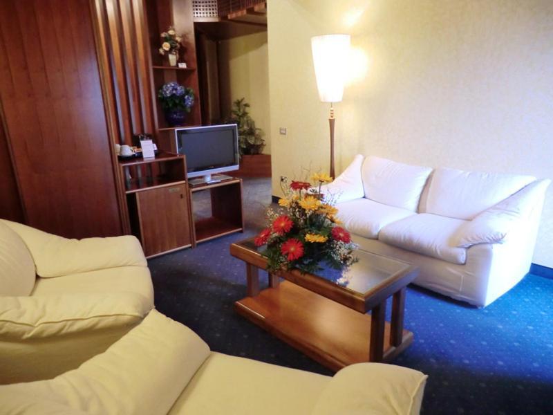 מונטבלונה Hotel Bellavista מראה חיצוני תמונה