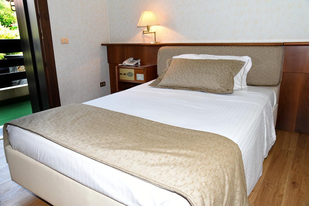 מונטבלונה Hotel Bellavista מראה חיצוני תמונה
